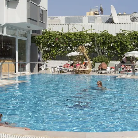 Aparthotel Kleopatra Tuna 3*