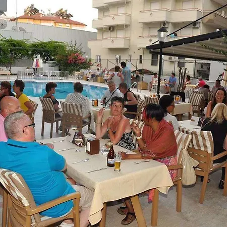 Aparthotel Kleopatra Tuna 3*